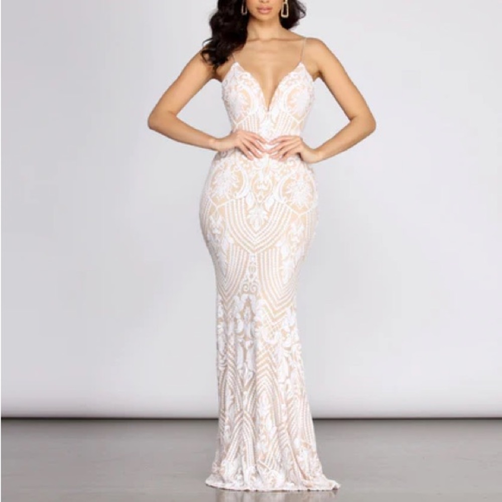 Windsor Ivory Sequin Mermaid Dress Size M